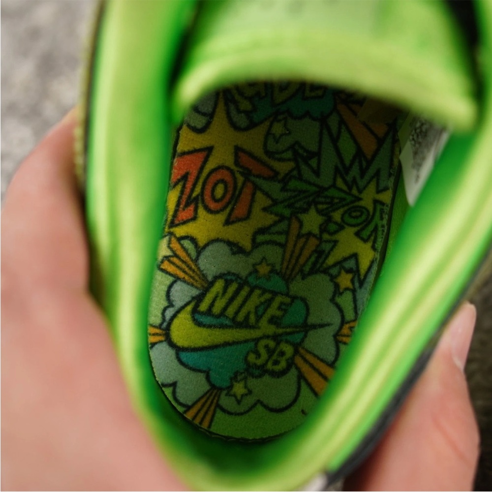 Nike SB Dunk Low Sneakers Kids Sz 2Y Powerpuff Girls Buttercup Green FZ8832-300 - Picture 13 of 13